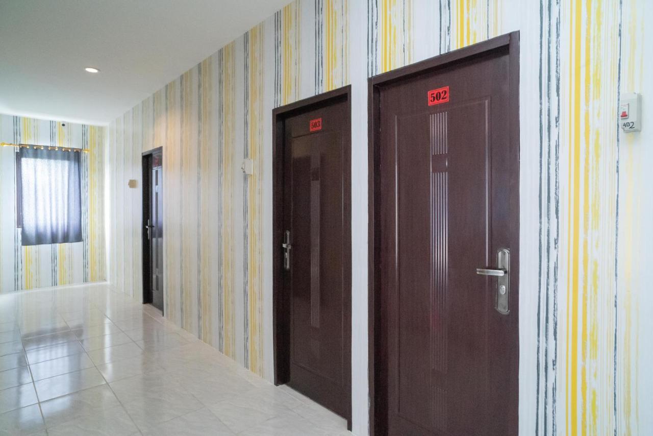 Reddoorz Plus Near Itc Cempaka Mas 2 Jakarta Ngoại thất bức ảnh