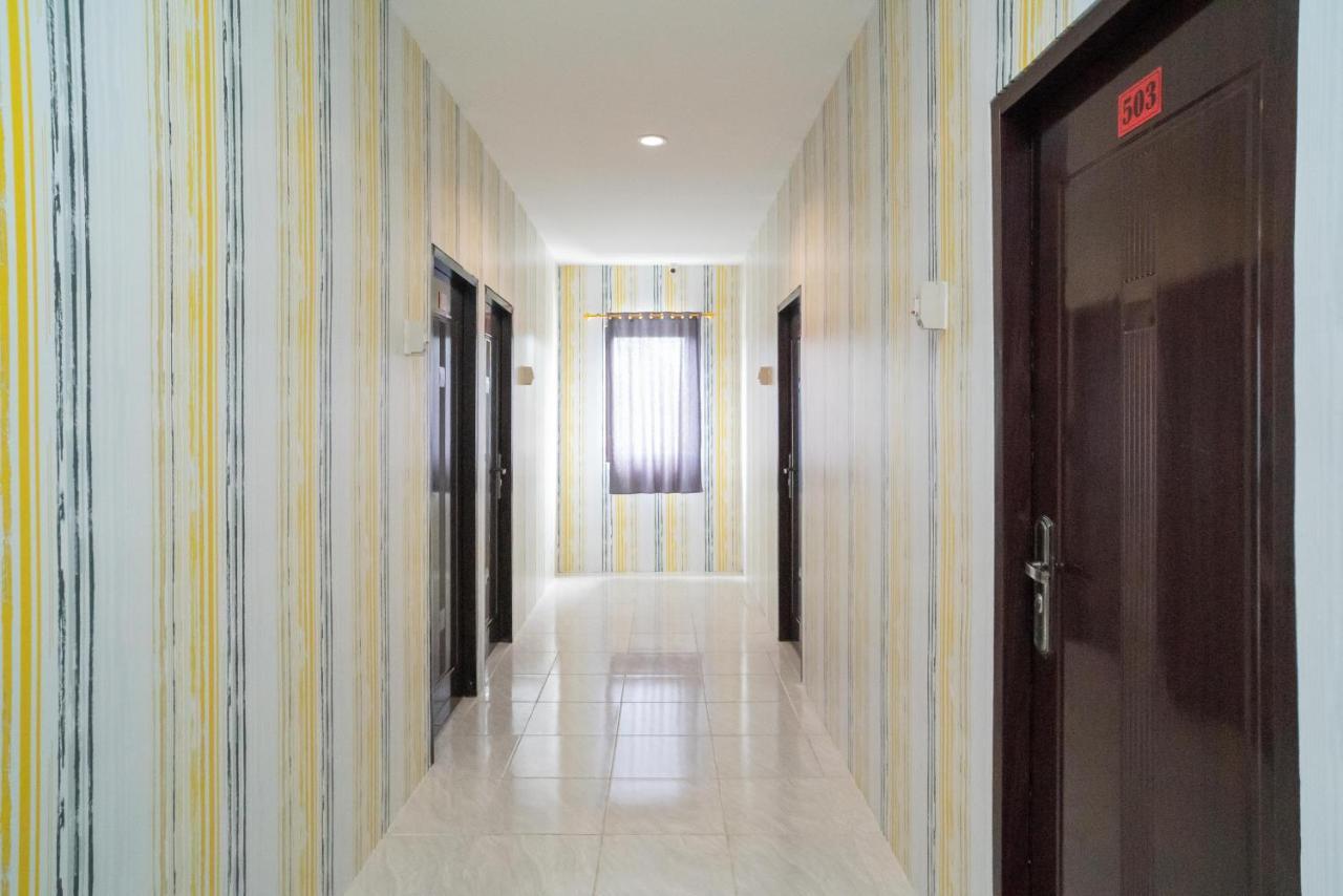Reddoorz Plus Near Itc Cempaka Mas 2 Jakarta Ngoại thất bức ảnh