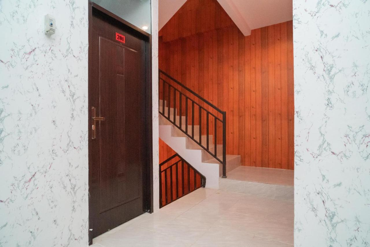 Reddoorz Plus Near Itc Cempaka Mas 2 Jakarta Ngoại thất bức ảnh